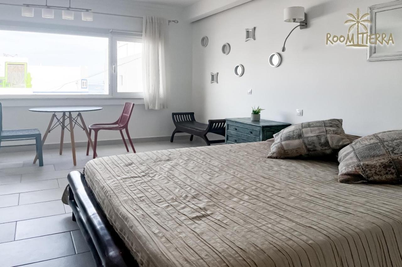 Room Tierra Wifi Free Private Bathroom , Central Town Corralejo Extérieur photo