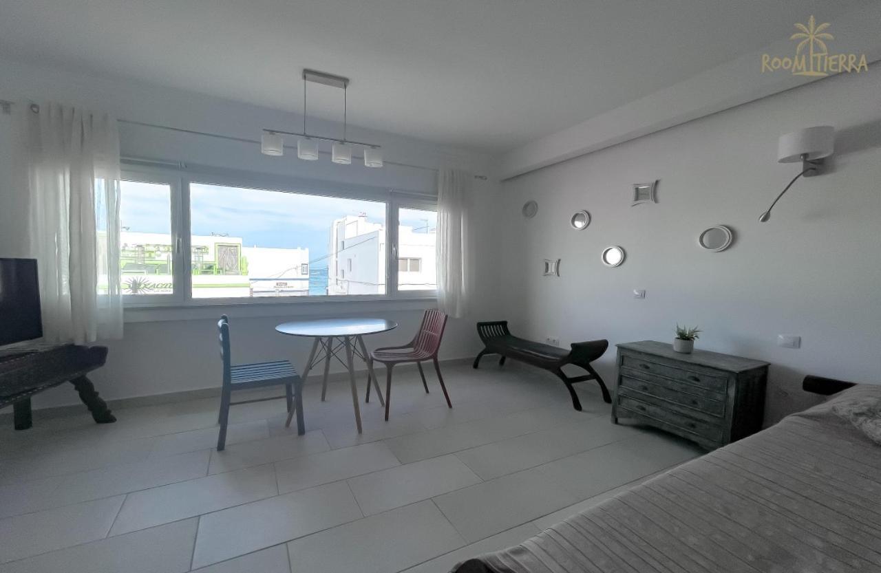 Room Tierra Wifi Free Private Bathroom , Central Town Corralejo Extérieur photo